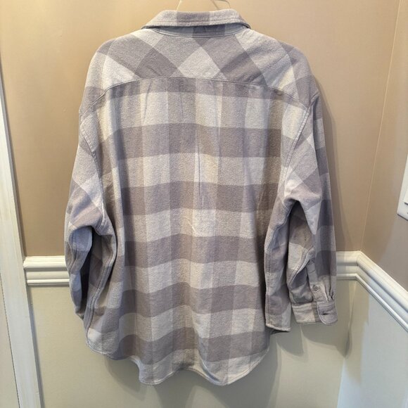 AERIE LUMBER JANE Flannel Shirt Size L in colors Gray and White Plaid - Picture 2 of 3